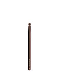 The Hourglass Nº 9 Domed Shadow brush is densely packed, with domed bristles to create eye definition with ease of control.