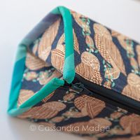 Zip up tray – pattern review – Cassandra Madge