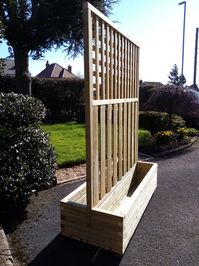 The Snowshill Double Planter With Privacy Screen and Trellis - Etsy UK