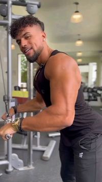 Stop doing old triceps pushdown try these exercises for more rounder and broader triceps.#triceps #workouts #upperbodyworkout #getfit #getinshape