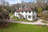 4 bedroom detached house for sale in Higher Broad Oak Road, West Hill, Ottery St. Mary, Devon, EX11