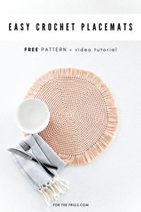 Looking for a new hobby? Learn to crochet with these easy boho placemats. The free crochet pattern comes in 3 three sizes – mini (simple and quick crochet coasters), midi and maxi (table placemats). Perfect for beginner crocheters, there’s also a step-by-step video tutorial. #crochetplacemats #bohocoasters #beginnercrochet #freecrochetpattern