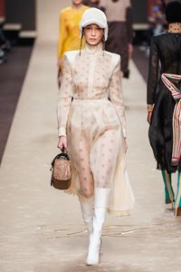 Fendi Fall 2019 Ready-to-Wear Fashion Show Collection: See the complete Fendi Fall 2019 Ready-to-Wear collection. Look 41