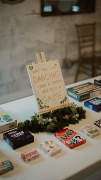 At the wedding I got to photograph this past Friday, I saw this table set up and LOVED the idea! I’ve heard from so many people that they… | Instagram