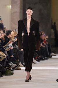 Schiaparelli Couture Spring 2023 Review: A Walk on the Wild Side