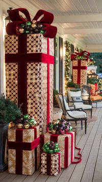 From wreaths to twinkling lights, explore charming Christmas porch decorating ideas to create a cozy, inviting entrance for your holiday visitors.