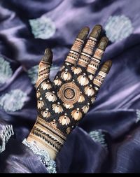 Celebrating the union of love and artistry through mehndi.” |henna|hennaart |hennainspire |hennalove