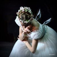 Myriam Ould-Braham, “La Sylphide”, Le Ballet de l’Opéra National de Paris. © Isabelle Aubert