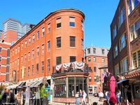 Boston Walk: Historic Tavern Pub Crawl