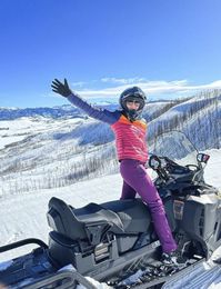 Wondering what else there is to do on the ranch in the winter? 🤔 C Lazy U Ranch operates its own snowmobile tours on ranch property and has has a fleet of snowmobiles for the guests to use! 🏔