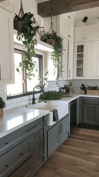 30+ Two-Tone Kitchen Cabinet Color Ideas That will Inspire You