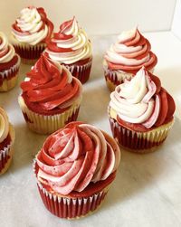 Red Velvet Marble Cupcakes | e2 bakes brooklyn