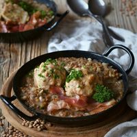 Recipe: Lentil stew with bacon and bread dumplings