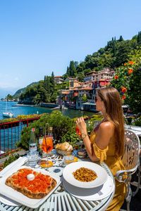 Discovering the serene beauty of Lake Como in one day? Yes, it's possible! This comprehensive guide for your day trip to Lake Como from Milan has you covered. | Lake Como travel tips | Lake Como travel guide | Lake Como aesthetic | Lake Como villas | Lake Como Italy aesthetic | Italy travel itinerary Lake Como one day itinerary | One day in Lake Como day trip guide | Things to do in Lake Como Italy itinerary | What to do in Lake Como | How to get to Lake Como from Milan | From Milan to Lake Como