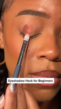 Discover the ultimate eyeshadow hacks for beginners with our trending latte makeup look! 🍂☕️ Elevate your beauty routine with this easy-to-follow tutorial! #IPSY