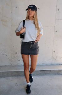 Material: Denim Skirt-type: Denim Skirt Color: Dark Blue, Light Blue, White, Black Size: S,M,L,XL Style Type: Temperament commute Length: Short Skirt Skirt Category: Skirt Fashion Element: Distressed Style: Commute style Pattern Type: Stone washed