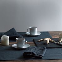 Slate Grey Linen Napkins | @styleminimalism