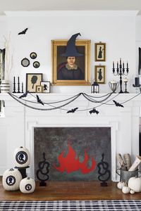 DIY halloween decorations- Mysterious Mantel