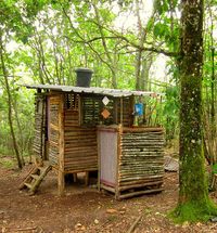 Compost toilet and shower mark2 by hardworkinghippy - inspiratie voor een boomhut