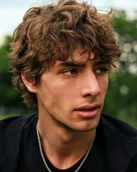 Discover 50 of the best medium hairstyles for men! From sleek fades to trendy undercuts, this gallery has it all. Explore medium length haircuts, hair styles and cuts for men, including straight, wavy, messy, and curly looks. Elevate your style with these medium length hair ideas. Explore the diverse range of aesthetic hairstyles for medium-length hair. #mediumhaircuts #menshairstyles #hairinspiration #cutehairstyles #mediumlengthhair #menhaircuts #hairstylesformen