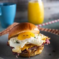 If you're looking for something new to make with your leftover corned beef try our leftover corned beef breakfast sandwiches. They are tasty and so filling that you'll forget all about lunch.