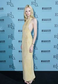 alex consani in jacquemus, 2024 pirelli calendar gala dinner