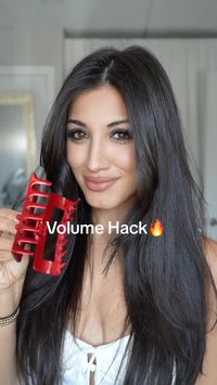 easy volume hack you can do at home. click the link in my bio for your beauty essentials! credit:@mariaaiellohair