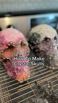 These crystal skulls are so cool for halloween! This is an easy and affordable DIY that would be fun for kids too! Find everything you need to make these in the link below. Follow @selenebuildsthings for more DIY projects!