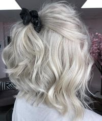 Why You Should Consider Bleach Blonde Hairstyles This Summer | Fashionisers©