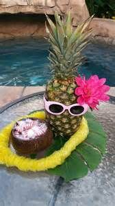 Pineapple centerpieces