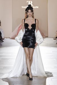 Sfilata Haute Couture Fall 24 Tamara Ralph @tamararalph #Fall24 #TamaraRalph #HauteCouture #moda #outfit #look #fashion #fashionstyle #style #fashionista #trendy #tendenza #glam #glamour #musthave