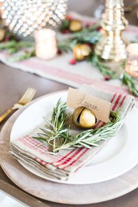 24 Thrifty Designer Christmas Decorating Ideas - Holiday / Seasonal Decorations