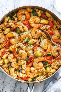 Tomato Zucchini Shrimp Pasta - #shrimp #pasta #recipe #eatwell101 - This zucchini tomato shrimp pasta recipe is a perfect weeknight dinner. You can make the shrimp pasta in less than 30 minutes and everyone loves it! - #recipe by #eatwell101®