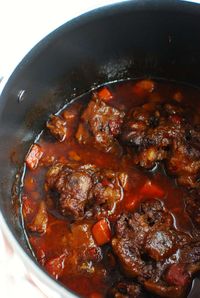 Slow Braised Oxtail and Grits - Snacking in Sneakers