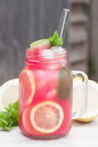 This refreshingly sweet watermelon lemonade is made with only two ingredients and contains no added sugars, It is the perfect drink for hot summer days.