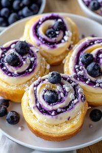 5-Ingredient Blueberry Cheesecake Rolls