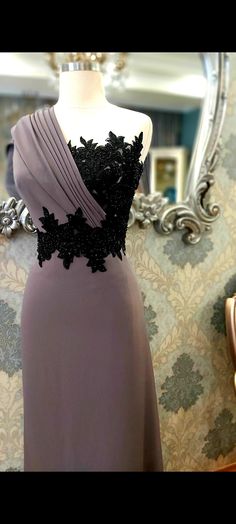 Meeting Celebrities, New Dress Pattern, Gowns Elegant, Modest Dresses Fashion, Trendy Dresses Summer, Sparkle Wedding Dress, Exquisite Gowns, Pattern Dress Women, Women Dresses Classy