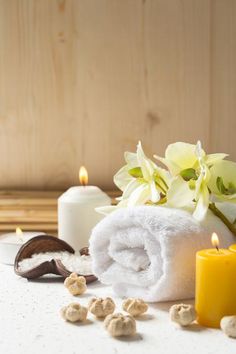 Beautician Tips, Spa Candles, Body Massage Spa, Remove Skin Tags Naturally, Instagram Branding Design, Spa Candle