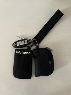 Lululemon Dual Pouch Wristlet Aesthetic, Lululemon Keychain Wallet Aesthetic, Lululemon Wallet, Lululemon Wristlet, Coach Keychain Wallet, Lululemon Keychain, Car Keychain Ideas, Dual Pouch Wristlet