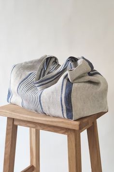 French Style Linen Beach Bag Oversized Linen Bag Linen Beach - Etsy Linen Tote Bag, Bag With Pockets, Style Français, Linen Summer, Picnic Bag, Summer Bag, Beach Tote, Market Bag