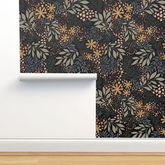 an image of a wallpaper with flowers on it and a white frame in the middle