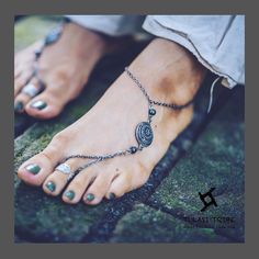 Foot chain &Foot Ring Size: total length of the chain is 11 inches Quantity:1 pairs Metal chain with a round pendant which beautify the anklet. ➰It looks beautiful when wearing barefoot or shoes in summer. You can wear shoes alone or with sandals. It's a great way to show your ankle ➰➰ Comfortable to wear, keep fit; simple design, lovely; lightweight, you can wear shoes or not Beach Sandal party, make your eyes shine. It's a good gift for girlfriends, wives, family, friends and colleagues  Put y Bohemian Metal Anklets With Adjustable Chain, Bohemian Anklets With Adjustable Chain, Adjustable Metal Anklets Nickel Free, Adjustable Metal Nickel-free Anklets, Silver Bohemian Anklet With Adjustable Chain, Foot Ring, Foot Chain, Ankle Chain, Chain Anklet