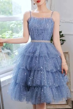 Blue Spaghetti Strap Dress For Debutante Ball, Blue Tulle Dress With Spaghetti Straps, Prom Dresses Short Blue, Knee Length Prom Dress, Prom Dress Tulle, Mini Prom Dresses, Blue Prom Dress, Blue Homecoming Dresses, Dress Tulle