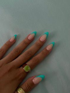 Two Color French Tip Nails, Paznokcie Hello Kitty, Preppy Nails, Spring Break Nails, Broken Nails