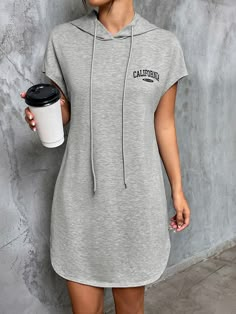 Vestidos Sport, Affordable Plus Size Clothing, Fashion Fail, Hooded Dress, Sport Dress, Trendy Plus Size Clothing, Cute Simple Outfits, Luxe Fashion