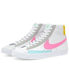 Glow Up Shoes, Fit Lads, Glow Shoes, Force 1 Nike, Air Force 1 Nike, Blazer Shoes, Nike Products, 270 Nike, Sneaker Outfits Women