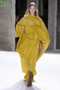 Rick Owens | Ready-to-Wear Spring 2017 | Look 41 The Rick, Ruffles Fashion, Business Dresses, Mellow Yellow