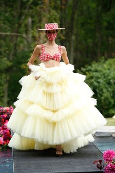 Yellow tiered tulle ball skirt Expected Delivery: 2-4 weeks after purchase Composition: 100% Polyester Made in USA Made to order styles are Final Sale For questions, please email info@christiansiriano.com Puffy Tulle Skirt, Long Tiered Skirt, Nyfw Runway, Gonna In Tulle, Kim Cattrall, Samantha Jones, Tulle Balls, Formal Wear Women, Ball Skirt