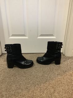 This nice pair of 90s Mudd black platform Y2K chunky heel boots comes to you in a marked size 8.5. As you can see from the pictures of the heels- gently worn. Pls compare the measurements given to those in your closet. Every designer sizes differently. Double strap on top. Cool retro boots. Retro Boots, Chunky Heel Boots, Chunky Heels Boots, Black Platform, Heel Boots, Chunky Heel, Boot Shoes Women, Biker Boot, Chunky Heels