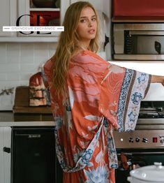 Long Kimono Robe For Women With Bohemian Style | Unique Boho Kimono Robe Cardigan For Women | Gift For Mom WHAT'S INCLUDED - 1x kimono robe with belt Are you looking to spice up your wardrobe? Well look no further than this stunning kimono robe! Perfect for countless occasions such as beach days, casual days out and most popularly, a comfortable lightweight robe to wear around the house! As mentioned above, this robe offers comfort which is one of the most important factors a robe should have. T Bohemian Swimsuit, Look Kimono, Bohemian Beach Dress, Bohemian Summer Dresses, Kimono Maxi Dress, Mode Kimono, Bohemian Kimono, Bohemian Dresses, Beach Kimono